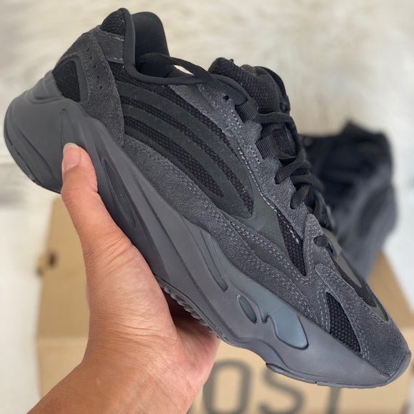 yeezy 700 v2 utility black